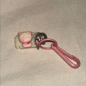 *Vintage* 80's Kitty Cat Plastic Clip Necklace Charm